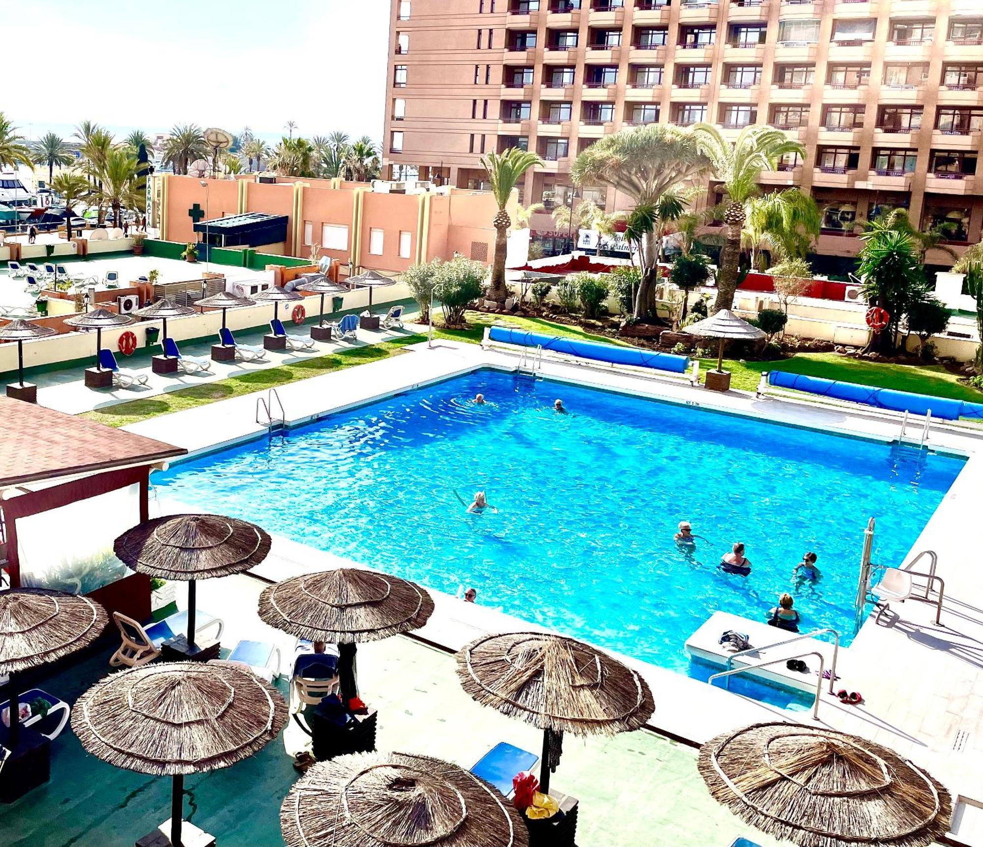 Hotel Apartamento Pyr Fuengirola Private Sunny Pool Side ภายนอก รูปภาพ